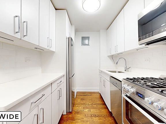 5th image of 240 E 82nd St APT 3D
