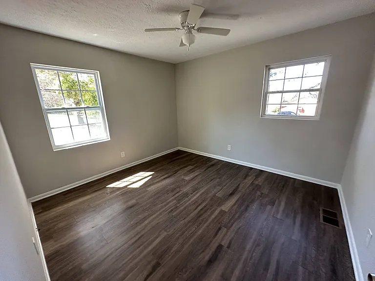 8079 Attleboro Dr — Photo 9