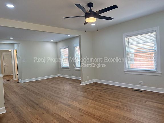 4th image of 114 E Club Blvd #B