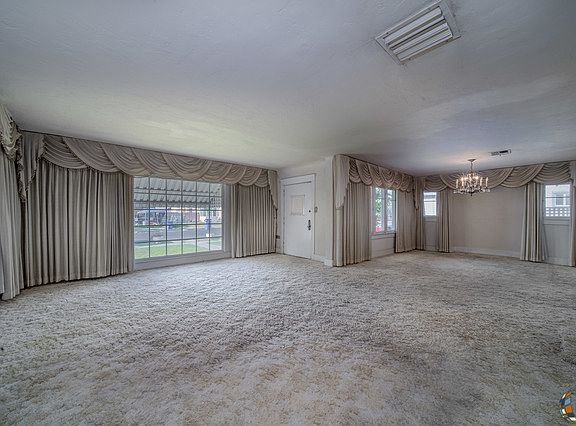 3rd image of 880 W Olive Ave