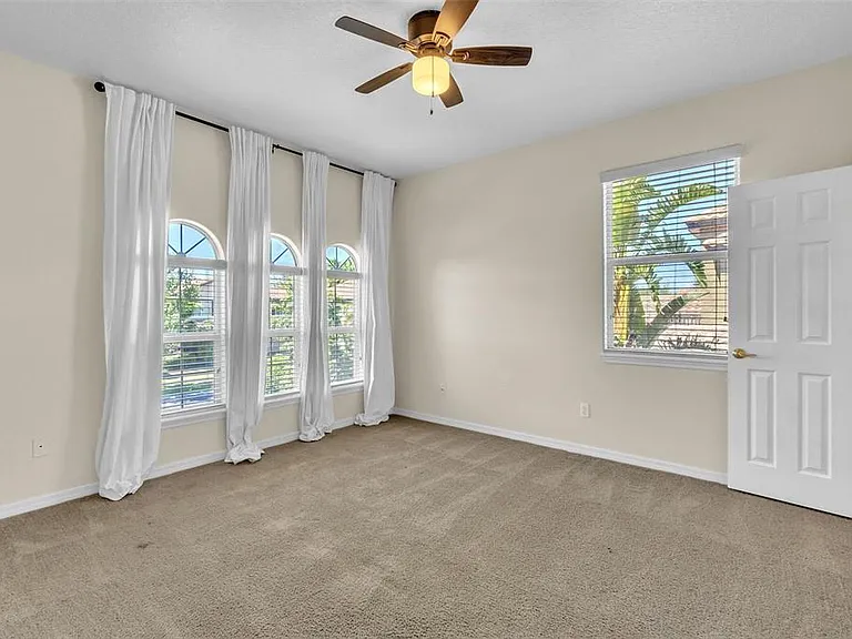 4617 Patricia Ann Ct — Photo 27