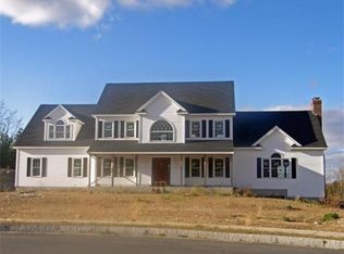 15 Camden Way, Franklin, MA 02038