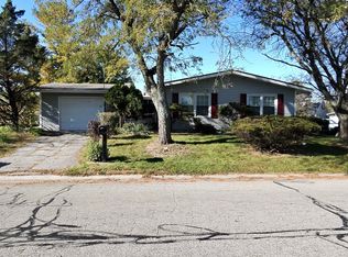 359 Salt Creek Pkwy #A, Valparaiso, IN 46385
