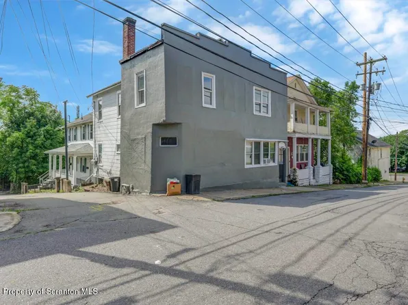 118 Saint Francis Cabrini Ave, Scranton, PA 18504