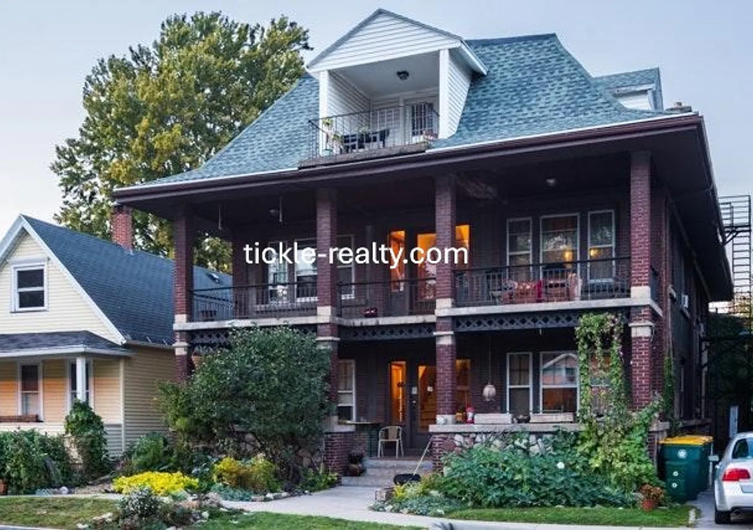 Large 2 Bedroom in Swillburg - Covered Porch — Photo 1