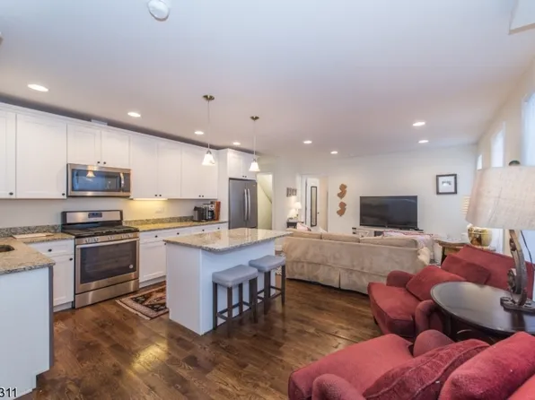 81 Winans Ave, Cranford, NJ 07016