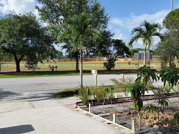 3rd image of 1601 20th Ave N