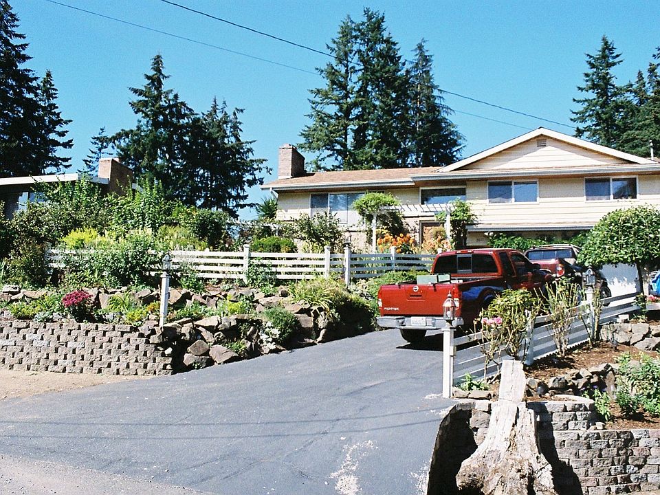 2nd image of 7011 180th St SW