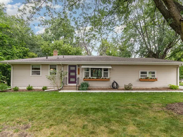 9900 Cedar Lake Rd, Minnetonka, MN 55305
