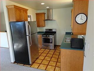 4th image of 111 Montcalm St