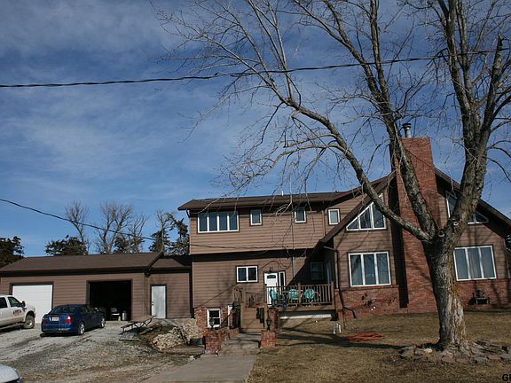 2nd image of 447 336th Rd