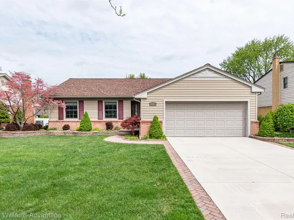 36080 Barkley St, Livonia, MI 48154