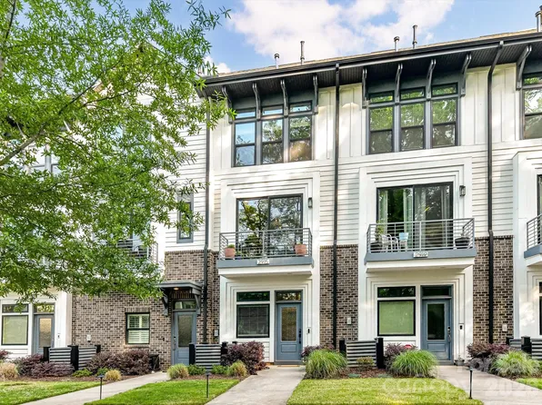 2915 Simpson Dr, Charlotte, NC 28205