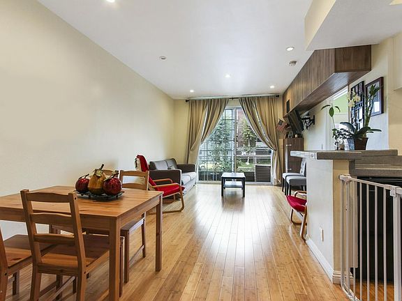 2nd image of 5620 Yolanda Ave APT 114