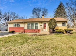 2106 Sigwalt St, Rolling Meadows, IL 60008