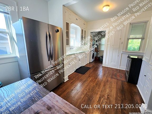 2nd image of 411 W Mistletoe Ave #411