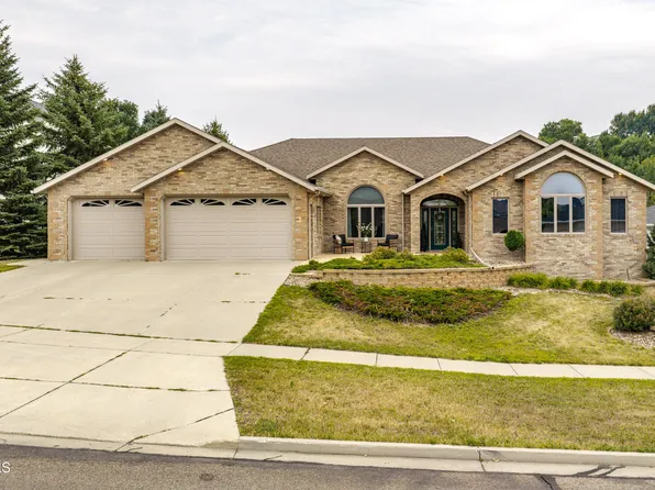 1901 Valley Dr, Bismarck, ND 58503
