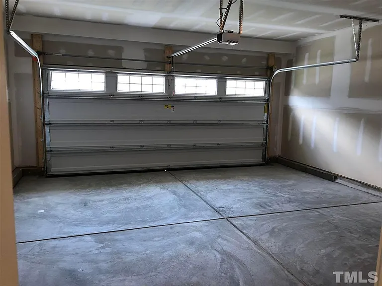 1033 Canyon Shadows Ct — Photo 23
