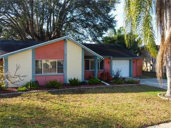 8210 Woodsong Row, Hudson, FL 34667