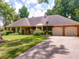 2224 E Cherryvale St, Springfield, MO 65804