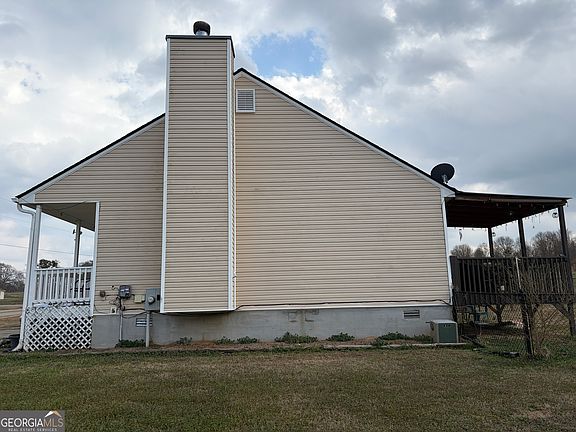 3rd image of 137 Stonebrooke Dr