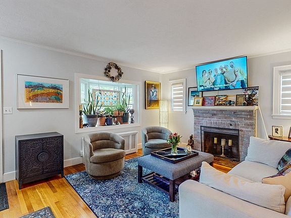5th image of 16 Melbourne Ave