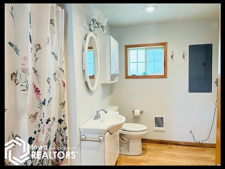 147 Hillcrest Rdg — Photo 3