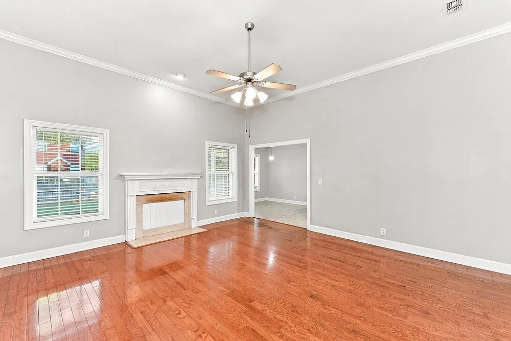 4 bed, 3.0 bath, 2466 sqft, $2,535 — Photo 4