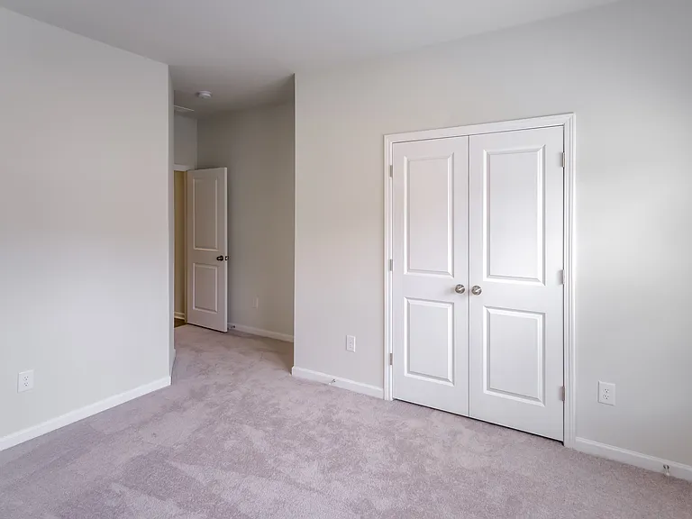 611 Watercliff Dr — Photo 12