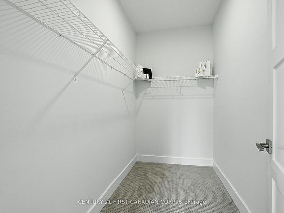 2nd image of 40 Greene St