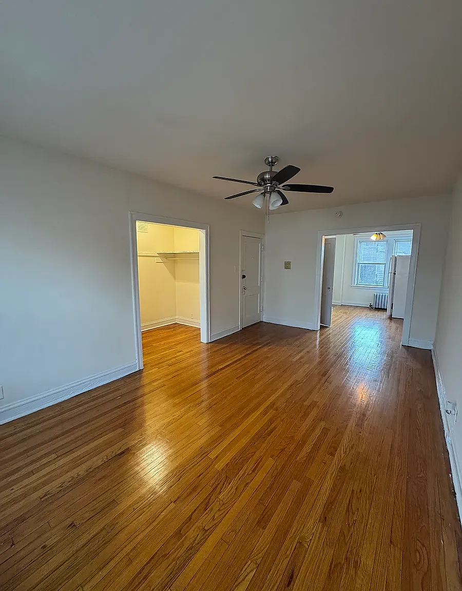 Studio, $1,250 — Photo 3
