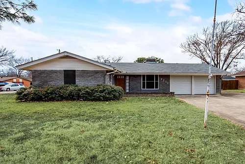 3711 Devonshire Ct E Photo 1