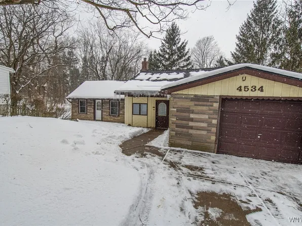4534 Duerr Rd, Orchard Park, NY 14127