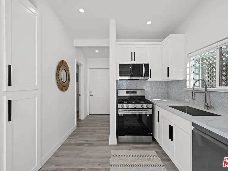 25154 Malibu Rd #2 — Photo 7
