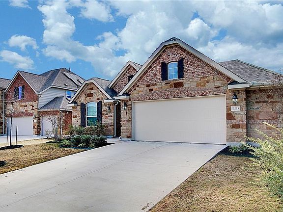 2nd image of 3233 Cotton Blossom Way