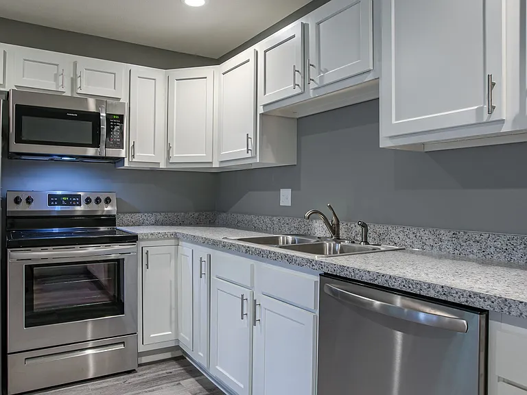 1020 N 35th St #5 — Photo 5