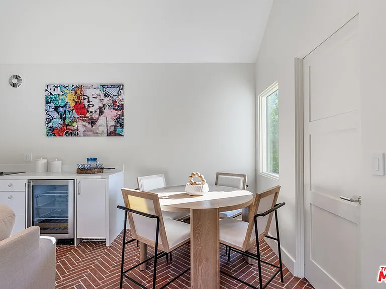1222 S Genesee Ave — Photo 48