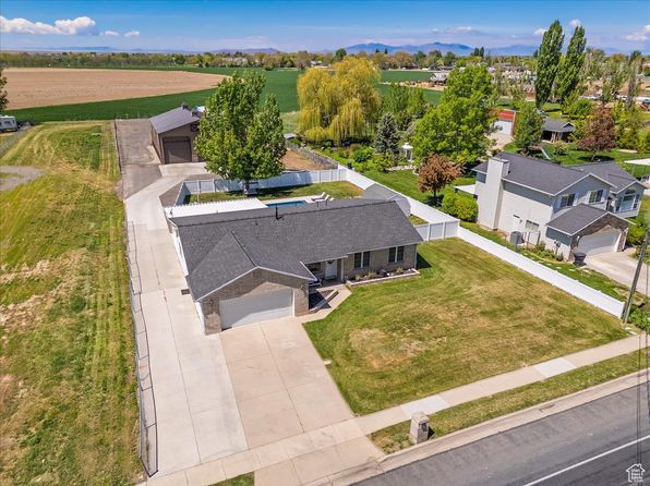 121 N 3000 W, West Pt, UT 84015