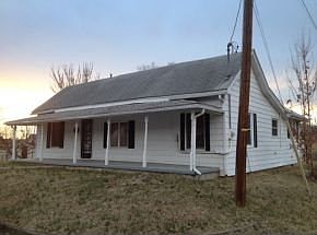 1st image of 605 E Pine St