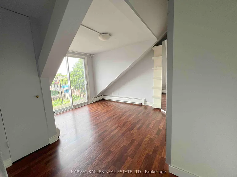 47 Northcote Ave #3 — Photo 11