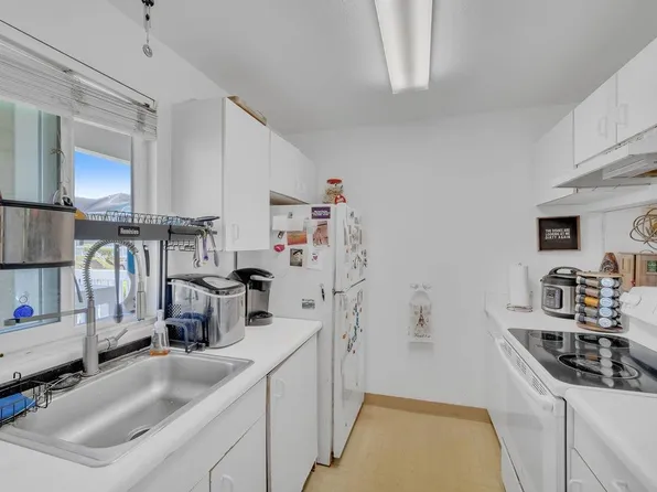 1970 Hanalima St APT S204, Lihue, HI 96766