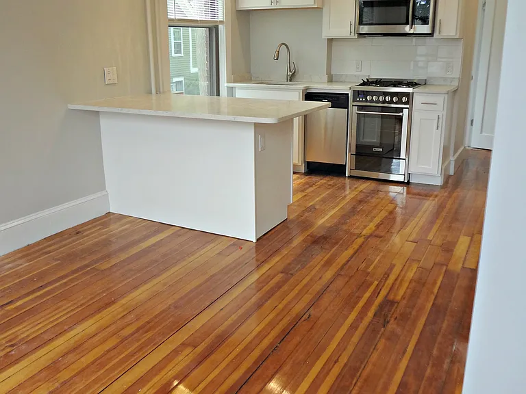 15-17 Nineteen Seaverns Ave — Photo 2