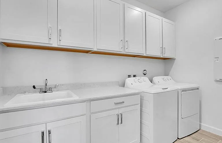 601 Hookline Cir — Photo 34
