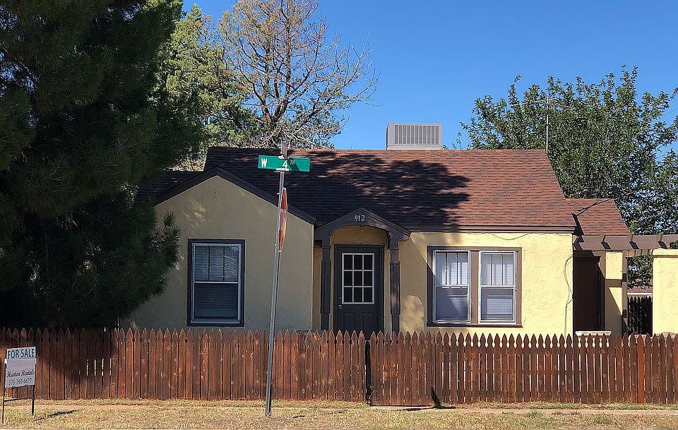 1st image of 912 W 4th St