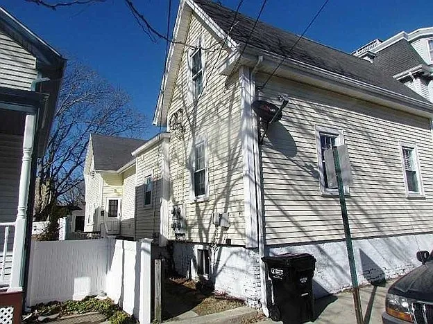 42 Lee Ave — Photo 20