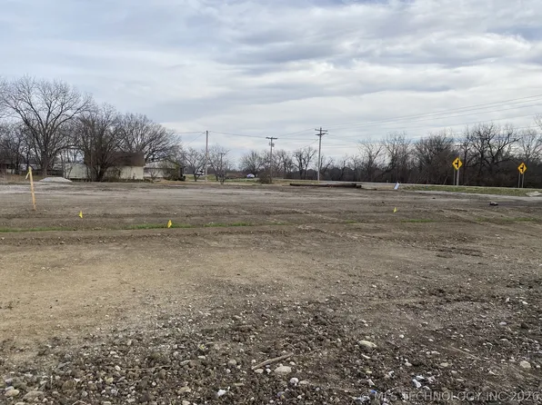1 Phillips St, Skiatook, OK 74070