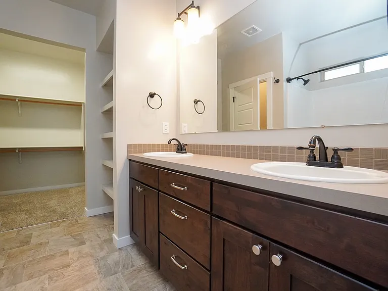 1187 W Davenport St — Photo 24