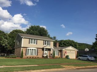 10021 Greenview Dr SE, Huntsville, AL 35803