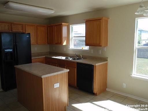3rd image of 253 Val Verde Dr