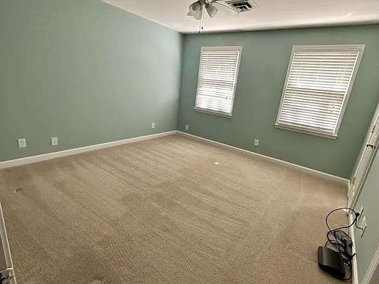 305 Hanover Arms Ct — Photo 2